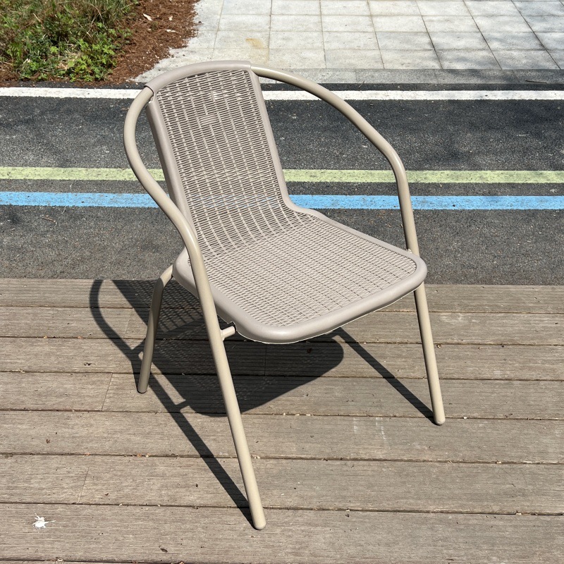 เก้าอี้พลาสติกกันน้ำสำหรับกลาง - Outdoor Furniture Metal Chairs บทวิจารณ์และราคา